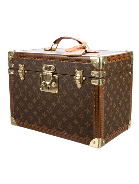 louis vuitton toilet cover|Louis Vuitton toiletry case.